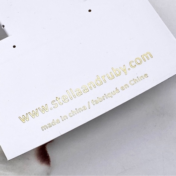 NWT Stella & Ruby Clear Square Crystal Drop Huggie Earrings - Picture 7 of 11